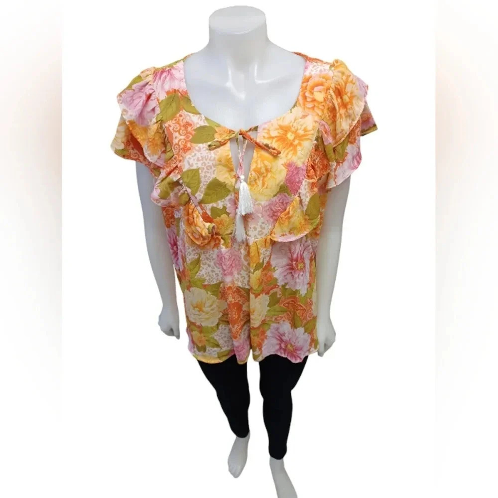 Sunny Leigh NWT Short Flutter Sleeve Floral Blouse Size 2X - Picture 2 of 9